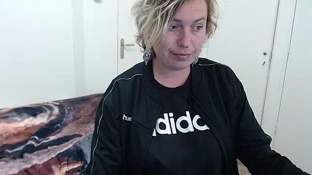 Snapshot of cumfun chatting on November 19, 3:12 pm cumfun online show from November 19, 3:12 pm