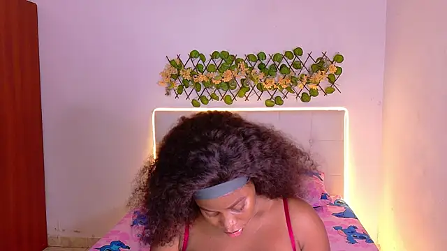 Snapshot of choco_dessert_ chatting on October 28, 5:33 am choco dessert online show from October 28, 5:33 am