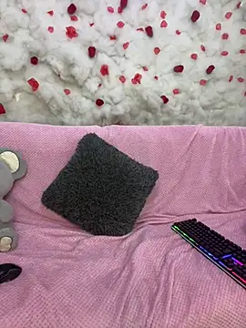 SkarletJhonson  online show from April 25, 12:24 am