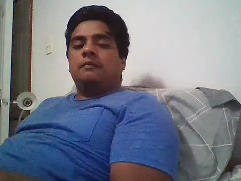 Snapshot of negritoo_xx chatting on October 21, 9:43 am negritoo xx online show from October 21, 9:43 am