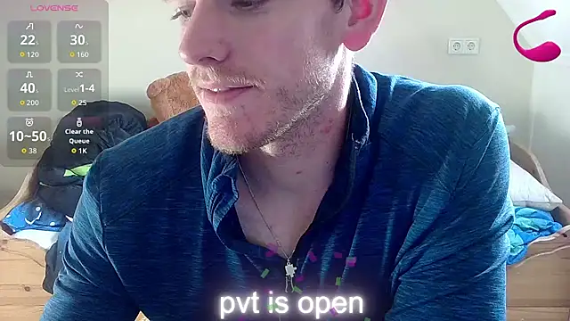 Snapshot of Love_Bert chatting on October 13, 2:28 pm Love Bert online show from October 13, 2:28 pm