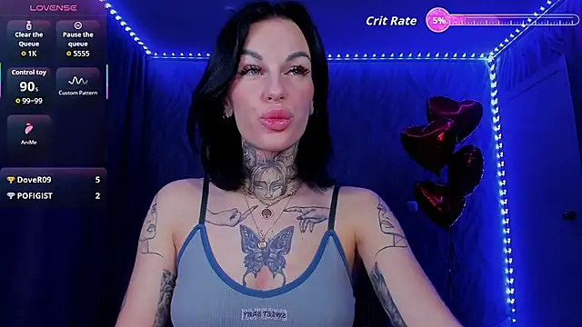 Snapshot of angel_devil_forever chatting on February 18, 10:06 pm angel devil forever online show from February 18, 10:06 pm