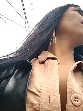 Astrid-- online show from February 6, 2:58 pm