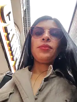 Astrid-- online show from December 5, 3:20 pm