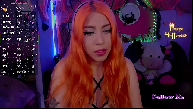 Snapshot of ValentinaMiller_ chatting on October 27, 5:50 pm ValentinaMiller online show from October 27, 5:50 pm