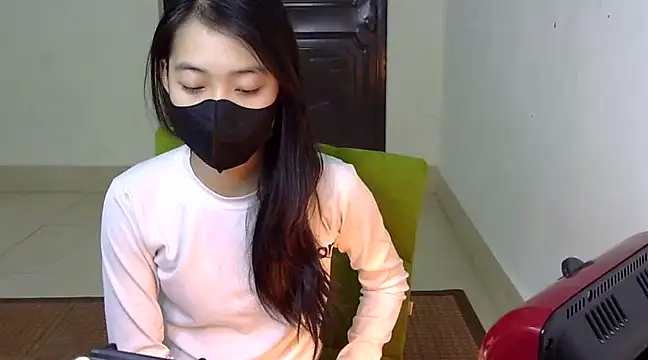 DA-EUN online show from March 8, 8:33 am