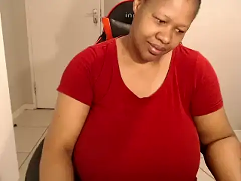 bustylisa1983 online show from October 28, 6:17 am