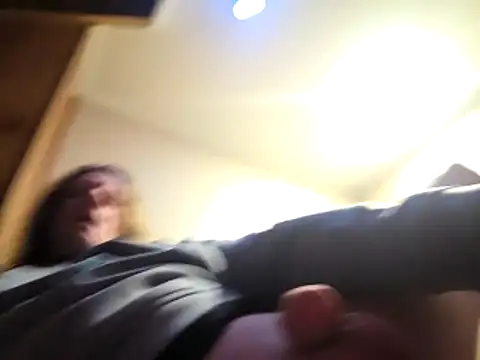 Travislovescum online show from December 20, 7:37 am