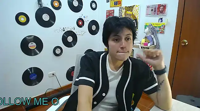 Snapshot of 9_Fernanda_9 chatting on February 27, 11:48 pm 9 Fernanda 9 online show from February 27, 11:48 pm