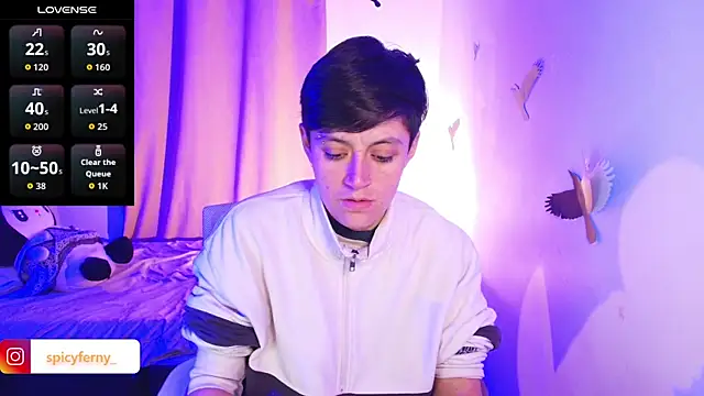 Snapshot of 9_Fernanda_9 chatting on October 19, 8:37 am 9 Fernanda 9 online show from October 19, 8:37 am