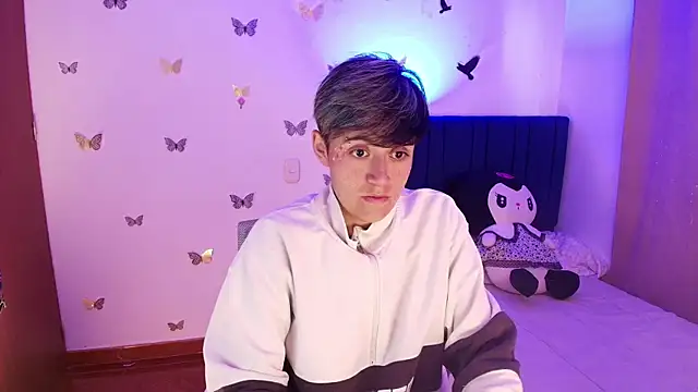 Snapshot of 9_Fernanda_9 chatting on November 18, 12:20 pm 9 Fernanda 9 online show from November 18, 12:20 pm