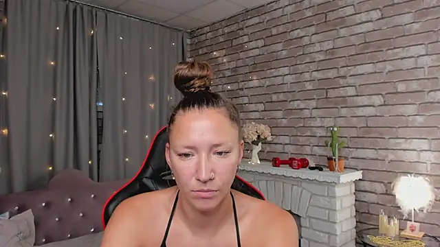 SarahCoksss online show from July 5, 12:28 am