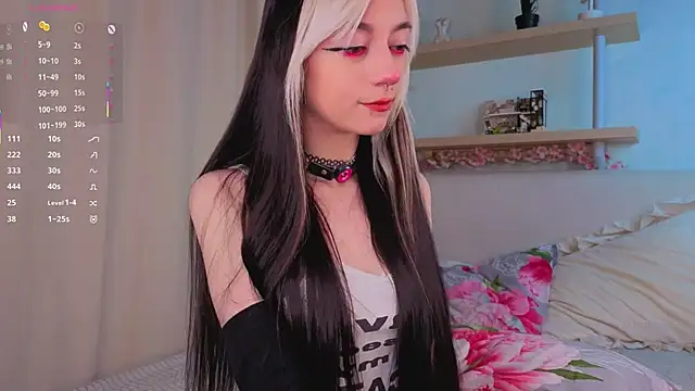 Snapshot of TristaRoht chatting on November 10, 3:11 pm TristaRoht online show from November 10, 3:11 pm