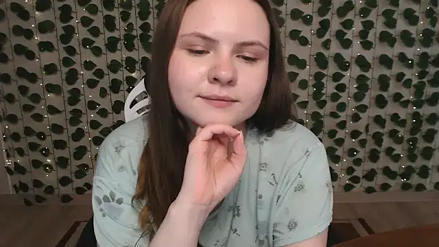 IxxiLiana online show from March 13, 8:15 am