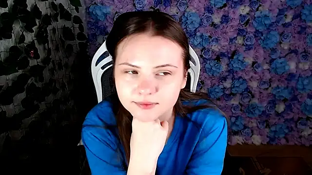 IxxiLiana online show from September 13, 5:07 am