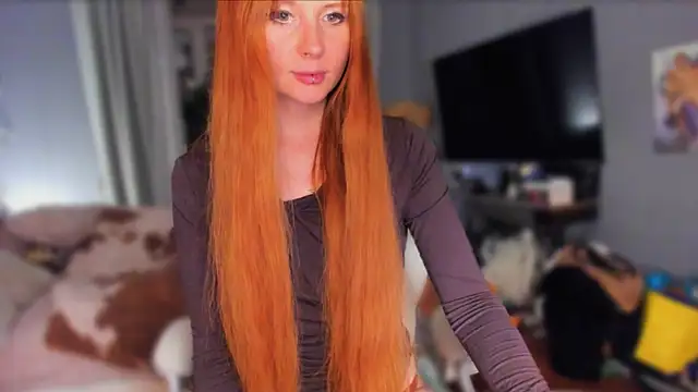 KlementinaBbG online show from April 25, 8:39 pm