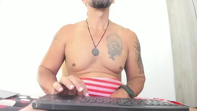 Snapshot of JULESLAKES chatting on March 6, 4:47 pm JULESLAKES online show from March 6, 4:47 pm