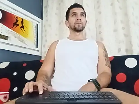 Snapshot of JULESLAKES chatting on April 5, 2:03 pm JULESLAKES online show from April 5, 2:03 pm