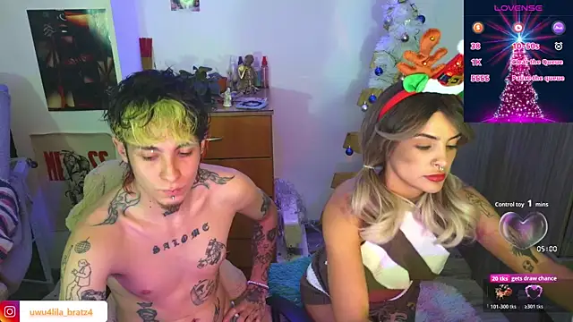 Snapshot of badeyes_crazygoat chatting on December 4, 11:46 pm badeyes crazygoat online show from December 4, 11:46 pm