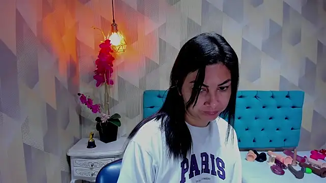 AdaFawxx online show from February 25, 4:11 am