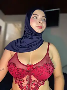 Snapshot of aneesa_darzi chatting on June 23, 5:00 pm aneesa darzi online show from June 23, 5:00 pm