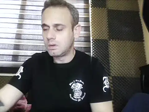 Arabeyes online show from April 14, 9:15 am