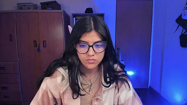 Snapshot of valerie__skyy chatting on January 24, 11:34 pm valerie skyy online show from January 24, 11:34 pm