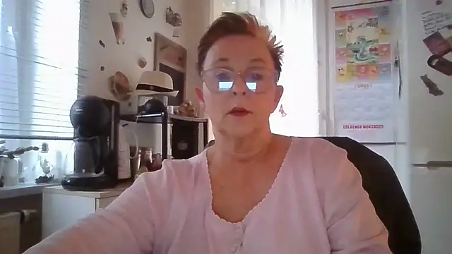 Snapshot of Reife_Katy chatting on September 24, 4:32 pm Reife Katy online show from September 24, 4:32 pm