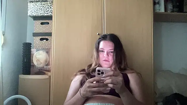 Snapshot of missykat chatting on May 8, 6:46 pm missykat online show from May 8, 6:46 pm