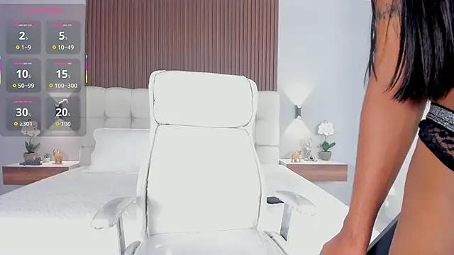 sofi potter  online show from October 8, 9:23 pm