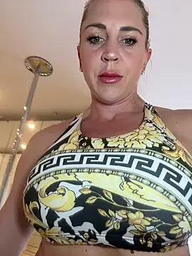 Snapshot of Kate-monroe chatting on May 5, 12:24 pm Kate-monroe online show from May 5, 12:24 pm
