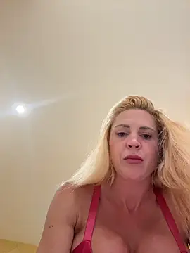 Snapshot of Kate-monroe chatting on June 2, 6:21 pm Kate-monroe online show from June 2, 6:21 pm