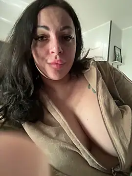 Snapshot of Chloe_Ricci chatting on December 2, 11:56 am Chloe Ricci online show from December 2, 11:56 am