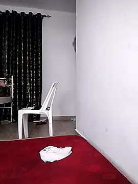 Snapshot of Kamdollie chatting on January 25, 4:23 am Kamdollie online show from January 25, 4:23 am