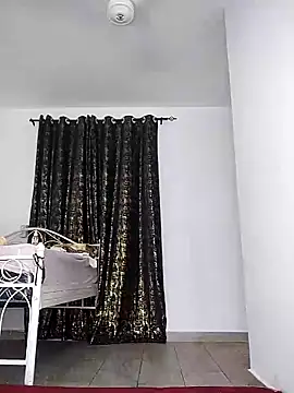 Snapshot of Kamdollie chatting on March 4, 7:08 am Kamdollie online show from March 4, 7:08 am