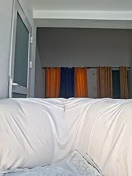 Snapshot of Kamdollie chatting on September 24, 6:28 am Kamdollie online show from September 24, 6:28 am