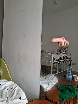 Snapshot of Kamdollie chatting on October 4, 6:11 am Kamdollie online show from October 4, 6:11 am