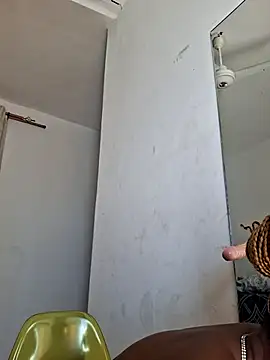 Snapshot of Kamdollie chatting on October 12, 6:23 am Kamdollie online show from October 12, 6:23 am