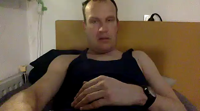 Snapshot of dlvis12 chatting on March 18, 7:42 pm dlvis12 online show from March 18, 7:42 pm