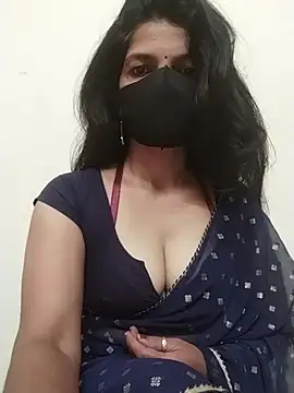 Snapshot of Shuttii_25 chatting on January 10, 5:26 am Shuttii 25 online show from January 10, 5:26 am