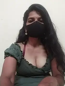 Snapshot of Shuttii_25 chatting on January 12, 8:46 am Shuttii 25 online show from January 12, 8:46 am