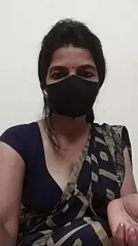 Snapshot of Shuttii_25 chatting on January 13, 8:26 am Shuttii 25 online show from January 13, 8:26 am