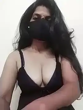 Snapshot of Shuttii_25 chatting on January 19, 11:12 am Shuttii 25 online show from January 19, 11:12 am