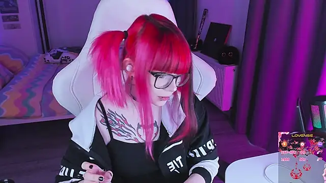 Snapshot of Yumi_Youkai chatting on November 25, 10:48 am Yumi Youkai online show from November 25, 10:48 am