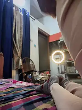PARI Hun online show from January 4, 3:18 am