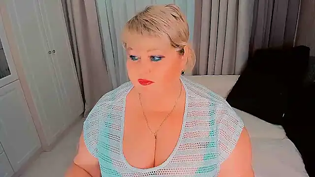 BIGTITSBBW online show from December 14, 8:29 pm