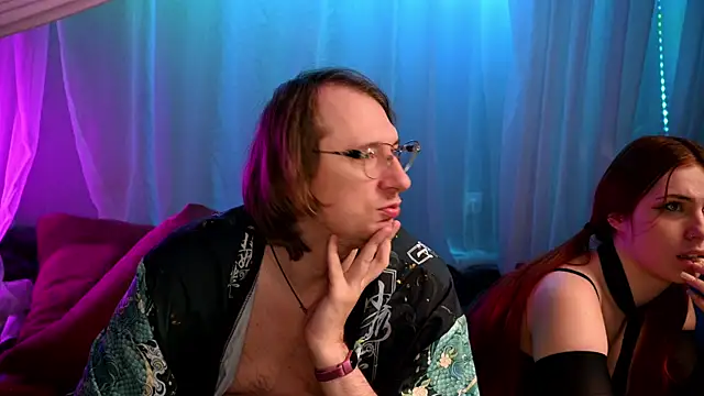 Snapshot of Claudia_and_elon_ chatting on November 14, 6:50 pm Claudia and elon online show from November 14, 6:50 pm