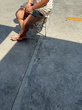 Snapshot of BabyNila chatting on February 10, 5:47 am BabyNila online show from February 10, 5:47 am