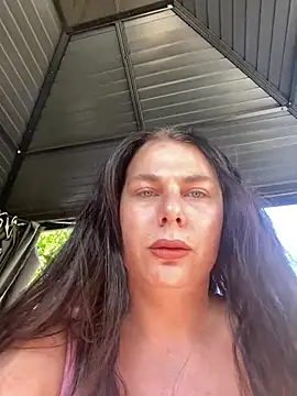 KevieWantsABoobJob online show from May 30, 9:56 pm