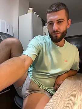 Snapshot of ElChapoGuzman95 chatting on October 7, 7:22 pm ElChapoGuzman95 online show from October 7, 7:22 pm